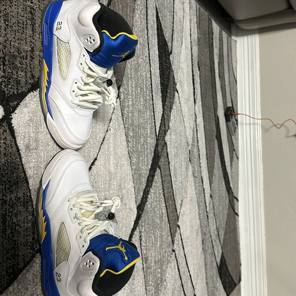 Jordan Retro 5 “Laney” 2013 release. - Picture 2 of 6